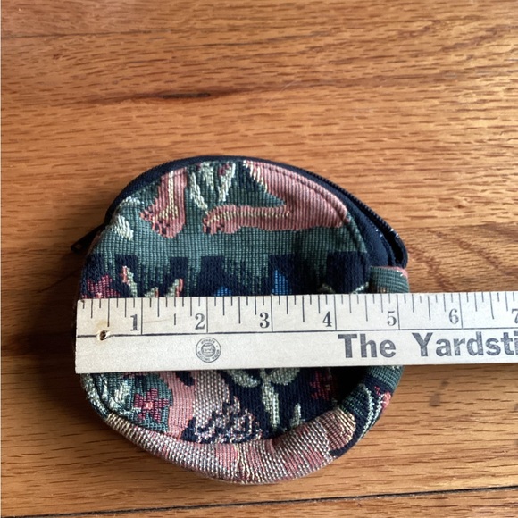 Robert Allen: Woodland Animals Tapestry Purse Bundle - Picture 12 of 16